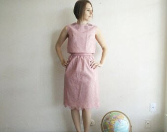 50% OFF Vintage 1960s Jackie Kennedy Style Pink Lace Set/Small
