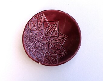 Ring Holder - Ceramic Jewelry Holder in Deep Purple, Bridesmaids Gifts, Bridal Shower, Engagement Ring Holder. Handmade ring dish