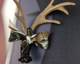 Artificial Antler Boutonniere, Camo Bout, Mossy Oak New Break Up Bout, Camo Men's Lapel Flower Camouflage Bout