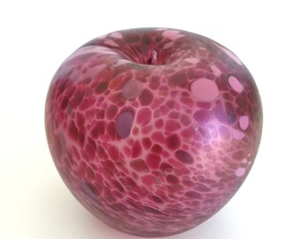 apple paperweight Midsummer Glassmakers England paperweight art glass vintage desk accessories