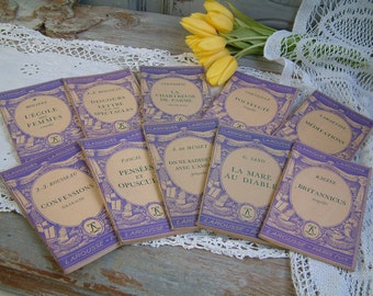 Set of 10 french vintage classics books with pretty lavender paper covers. Purple paper cover books. French shabby decor Jeanne d'Arc living