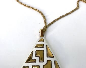 Crown Trifari 1970s vintage modernist pendant