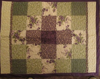ON SALE! Choose from 3 Quilts for 18" Doll