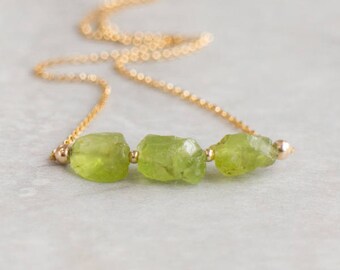 Raw Peridot Necklace, Crystal Necklace, Mothers Day, Girlfriend Gift for Her, Stone Necklace, Peridot Jewelry, August Birthstone Necklace