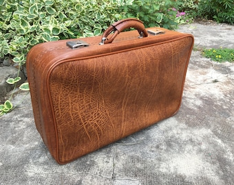Antique suitcase - Vintage suitcase - Vintage Luggage - Vintage travel suitcase - Old suitcase - retro suitcase - Distressed suitcase