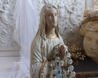 Antique french Madonna statue. Chalkware Virgin Mary statue. French Nordic. Jeanne d'Arc living. Our Lady of Lourdes Madonna statuette