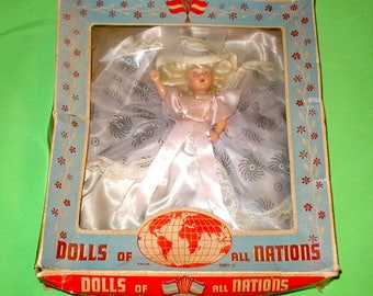 Vintage Dolls of the Nations # 708 Dolly Madison original box great condition