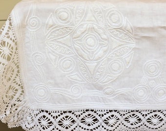 Vintage Tablecloth, Table Topper, Vintage Lace Tablecloth, 55" by 55".