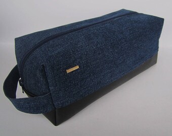 Cosmetic travel pouch /for men/vegan leather/black/waterproof