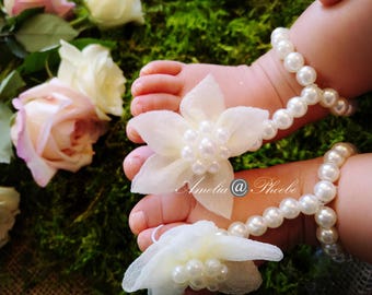 Ivory Flower and Pearl Elastic Baby Barefoot Sandals, Pearl Sandals, Elastic Sandals, Baby Accessories, Baby Shoes, Baby Shower Gifts