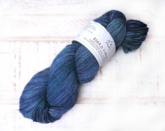 Polar Nights - Hand Dyed Yarn - Tonal Yarn - Sock yarn- Norwegian wool - Trollfjord sock yarn