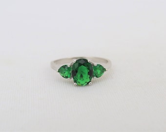 Vintage Sterling Silver Emerald Three stone Ring Size 7