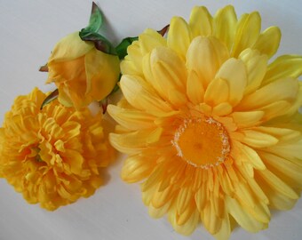 Yellow Silk Flowers / Floral Supply / DIY Flowers / Crafting Flowers / Fake Flowers / Artificial Flowers / Yellow Crafting Flowers / Silks