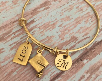 Graduation Bracelet // 2018 Graduation Gift // 2017 Graduation Gift // monogrammed initial // graduation gift // graduation jewelry