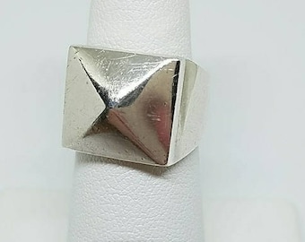 Sterling Silver pyramid ring Sz 6