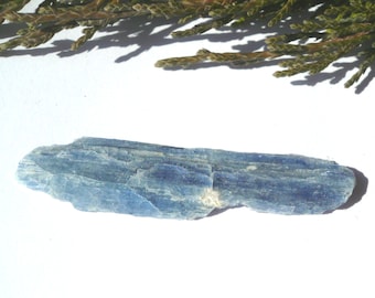 Raw kyanite Blue kyanite Kyanite stone Kyanite Crystal Natural kyanite Mineral specimens Healing Crystals and Stones 5 g