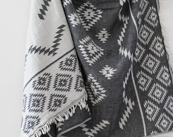 Kilim Aztec Blanket | Black | Boho Blanket | Throw Blanket | Turkish Towel | Aztec Blanket | Beach Blanket | Aztec Towel | Beach Towel