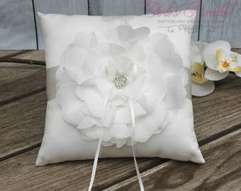 FAST SHIPPING!! Ring Pillow, Ivory Ring Pillow, Off White Ring Pillow, Vintage Ring Pillow, Wedding Ring Pillow, Shabby Chic Ring Pillow