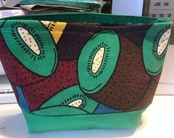 Kiwis make up bags