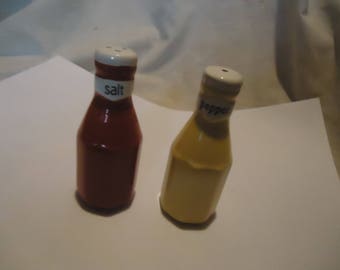 Vintage Ketchup & Mustard Set Of Salt and Pepper Shakers, Have Stoppers, collectable