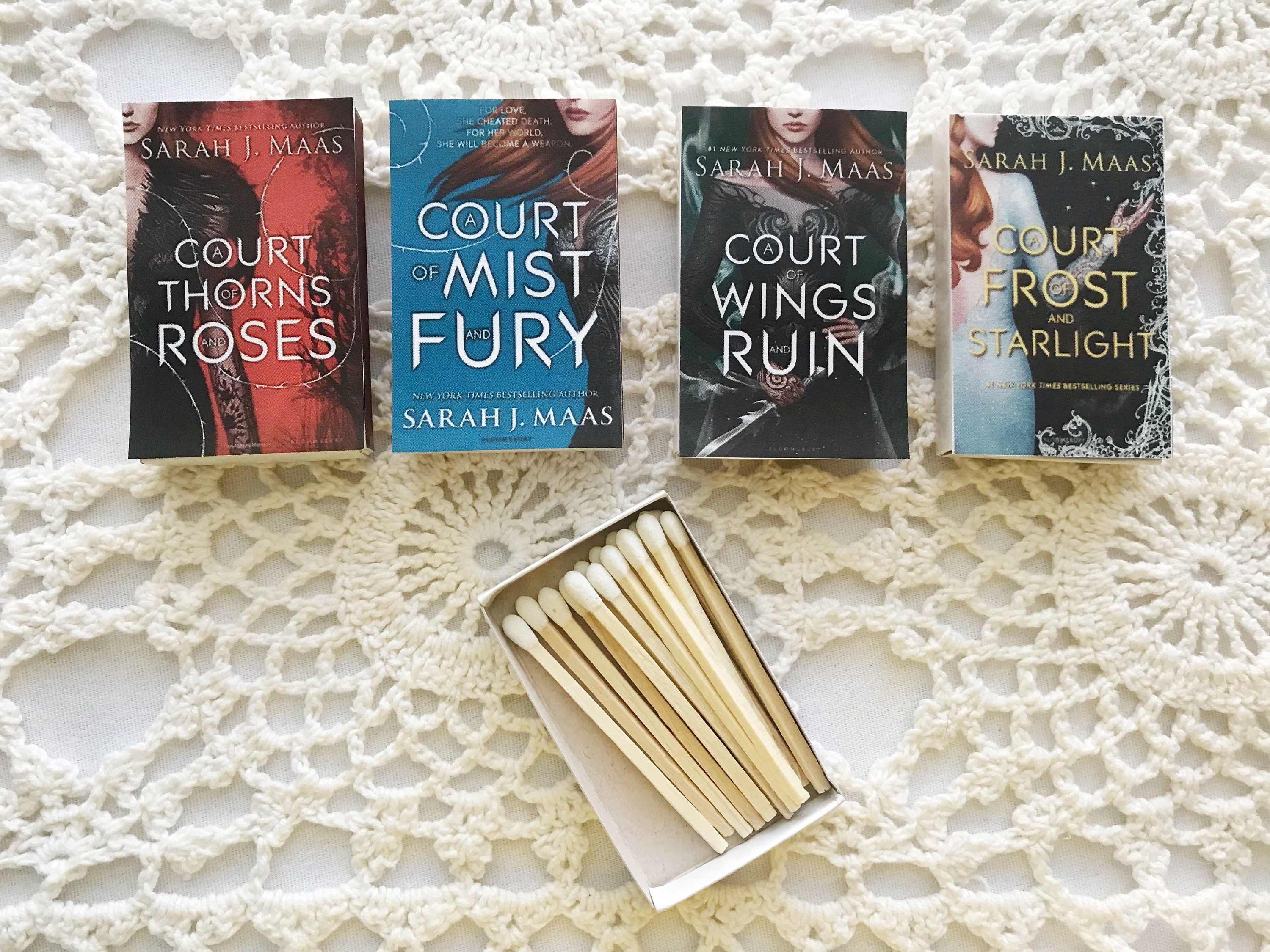 a court of thorns and roses book order