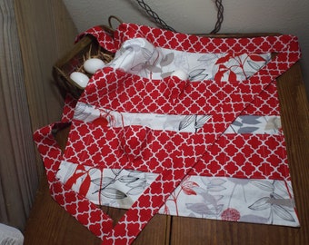 Egg collecting / egg gathering apron