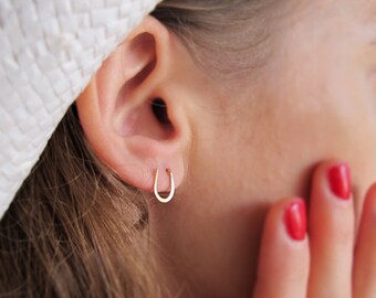 Horseshoe Stud Earrings. Good Luck Studs. Gold or Silver Horseshoe Symbol Post Earrings / Delicate Earrings / Gold Studs / Dainty Pretty
