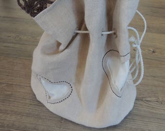 Small pouch linen hearts pattern
