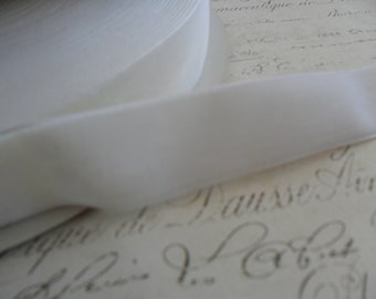 7/8inch Marshmallow White Velvet Ribbon