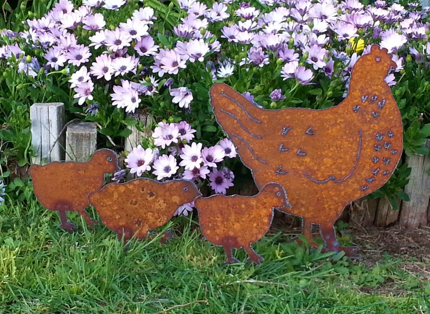 Metal Art Chicken Family Garden Art