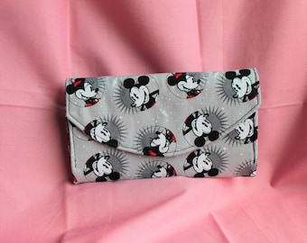 Disney Mickey & Minnie Mouse Quilted Accordion Style Clutch Wallet with 10 card slots and zipper pockets