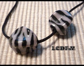 * ¤ Set of 2 beads knucklebone * Zebra * black and light pink-16x12mm ¤ * #P20