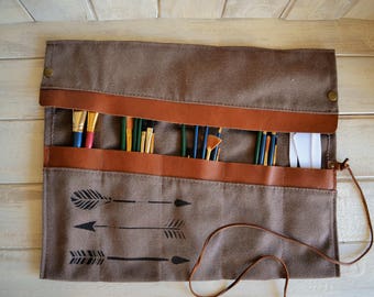 Paint Brush Roll, Artist Roll, Paint Brush Organizer, Artist pouch, Paint Brush Holder, Painters Travel Case