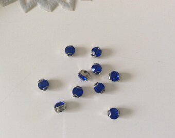 Set of 10 rhinestones set in crital has 3 4 mm tooth