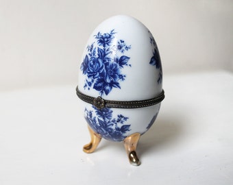 Vintage Egg, Zeren Ropal Porcelain Egg, Faberge Style, Porcelain Dresser Vanity Accessory