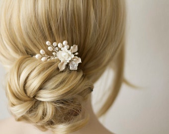 Bridal Hair Comb. Wedding Decorative Combs. Silk Flower and Pearl hair comb. bridal jewelry. Bridesmaid accessories.