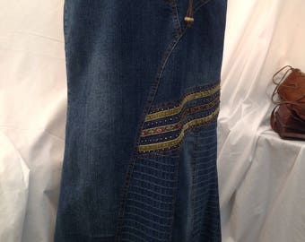 Womens denim Maxi skirt / vintage 1980s / Tulip model / embroidery and beads
