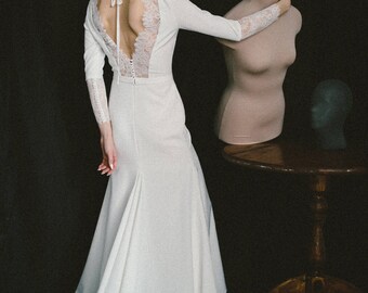 Winter wedding dress, Lace wedding dress, Simple wedding dress, Modern wedding dress, Fit&Flare wedding dress, Bateau, Creape, 0089 // 2018