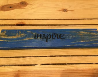 Rustic dark blue pallet wood Inspire in black