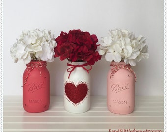 Valentine Mason Jar Centerpiece set-Wedding Decor-Valentines Day Decor-Wedding Centerpieces-Farmhouse Decor-Red-Pink-White-Rusty Decor