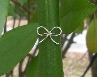 Forget Me Knot. Silver Bow Ring