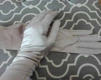 /Grigi gloves vintage powder colour transparencies, christian dior vintage gloves, old gloves
