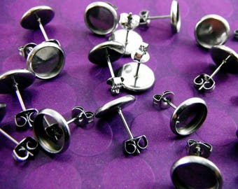 20 Pcs Stainless Steel Earring Posts And Butterfly Earnuts (8mm Tray)- Size: 10mm Diameter, 8mm Inner Tray Diameter, Pin 1mm EAR014