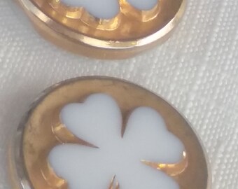 Vintage Glass cabochon.SHAMROCK clover German 20mm 14kt gold WHITE
