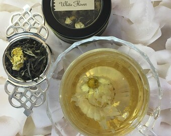 White Flower Tea White Tea with Chyrsanthemums in Window Tin