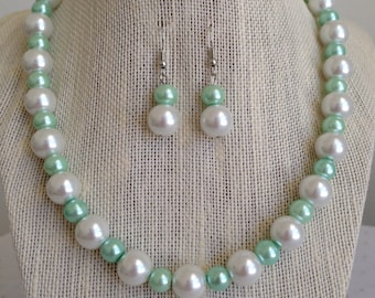 Mint Green Wedding Jewelry, Seafoam Mint Green Pearl Necklace, Chunky Pearl Necklace, Bridesmaid Jewelry Gift, Seafoam Green Wedding