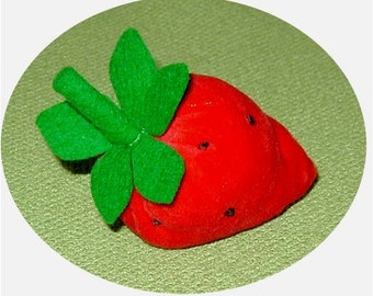 Pin Cushion: Vintage Strawberry Style