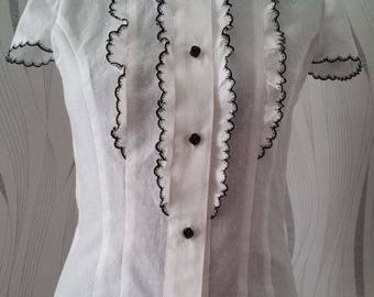 Cotton with embroidered collar blouse