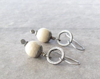 river stone earrings, white drop earrings, oxidized silver, boho drop earrings, white stone earrings