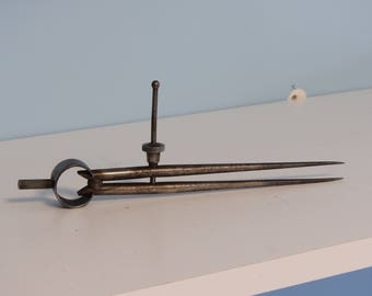 Vintage Lufkin Rule Co. Spring Divider